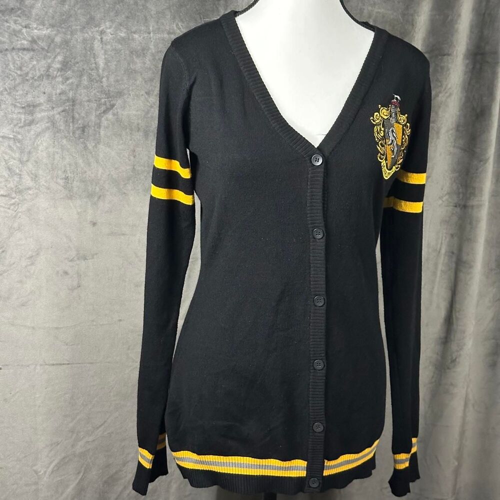 Harry Potter Hufflepuff black cardigan Size youth 16/adult small hufflepuff fan